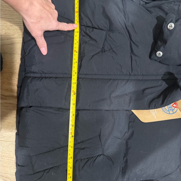 Women's Black Puffer Jacket - Picture 6 of 6